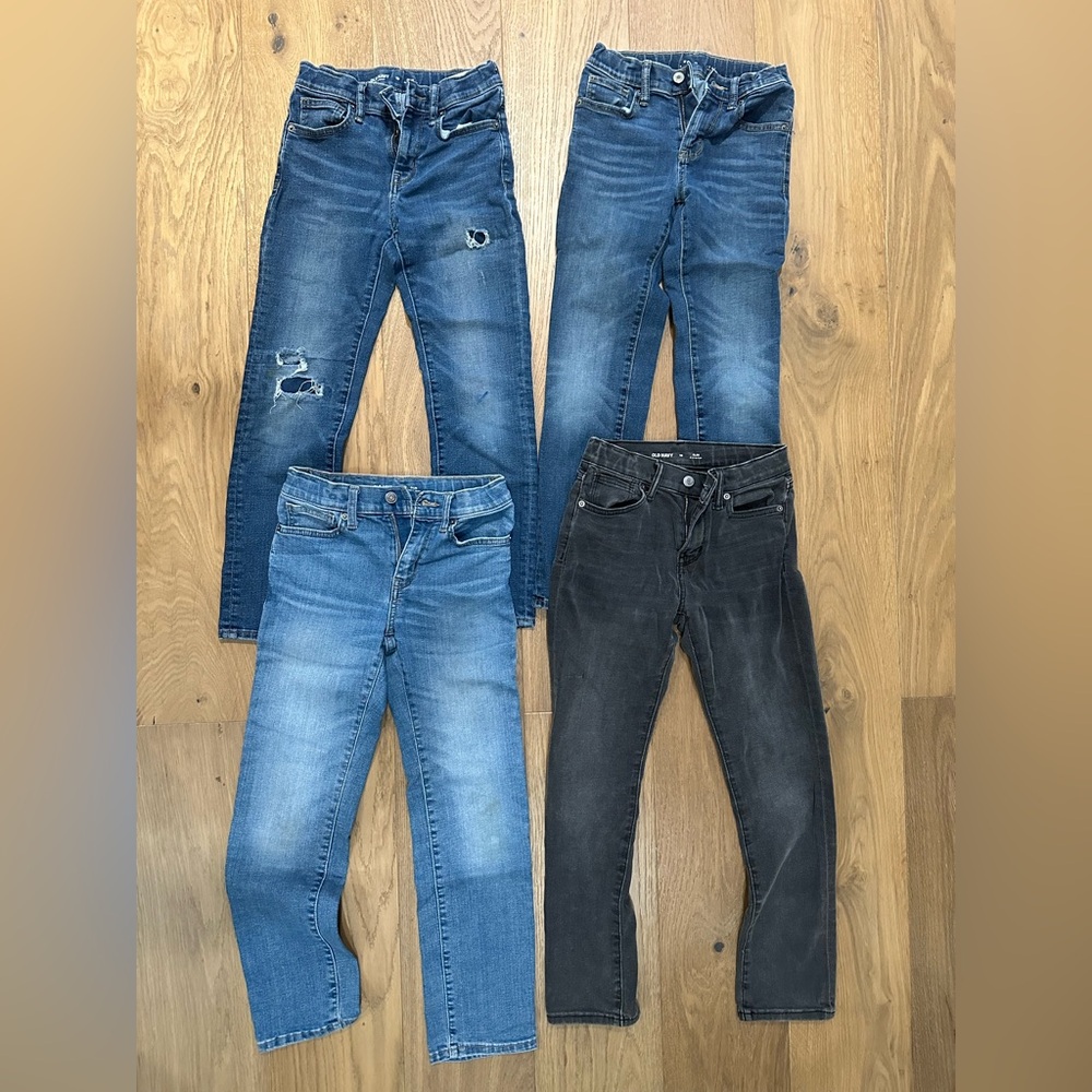 Four pairs of size 10 boys old navy jeans. Worn gently